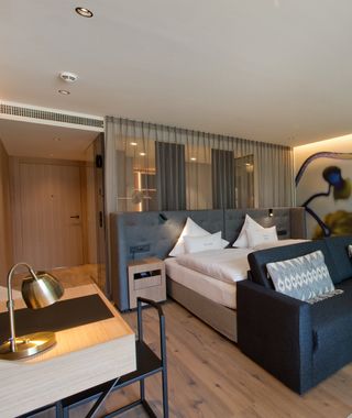 Hotel Zimmer: INFINITY SUITE - Schwarz