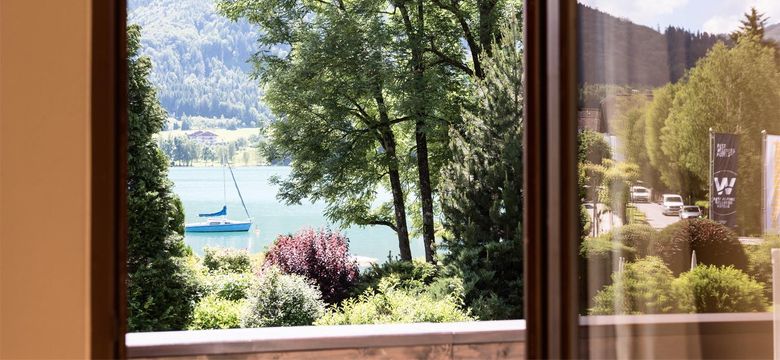 Wellnesshotel Ebner's Waldhof am See: Filbling with shower image #2