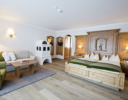 Traumhotel Alpina: Junior Suite im Wellnessschlößl 50 m² "Naturreise"