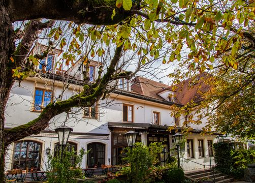 BIO HOTEL Alter Wirt: Hotel im Herbst - Alter Wirt, Grünwald, Münchner Raum, Bayern, Deutschland