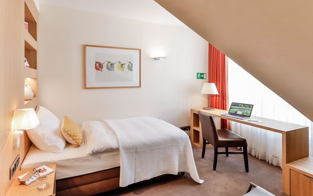 Classic single-room image 2 - Hotel Villa Orange