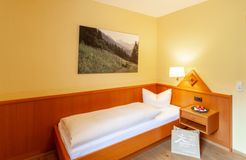 STANDARD Multi-bed Room/Apartment "Alpine Meadow" (3/5) - Biohotel Eggensberger