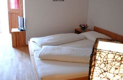 Organic shared rooms with balcony (2/2) - Landhotel Anna & Reiterhof Vill