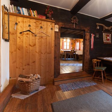 Livingroom, Reinhoferhütte, St. Gertraud, Kärnten, Carinthia , Austria