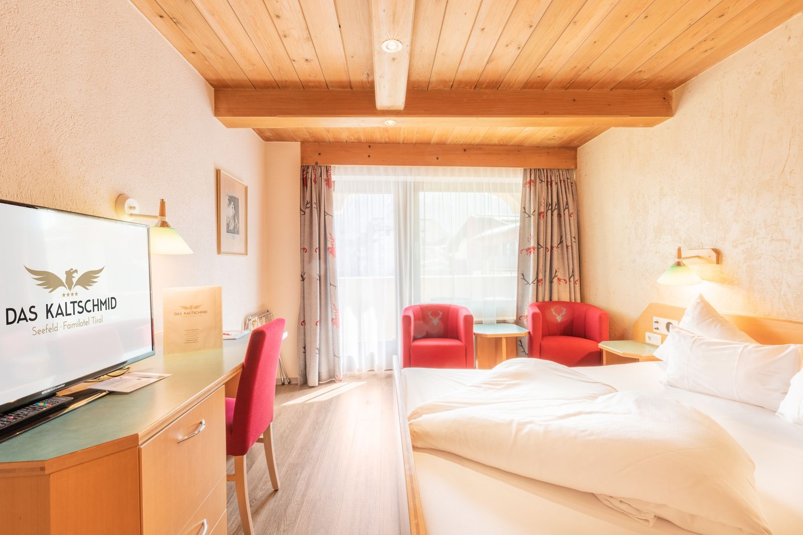Doppelzimmer Balkon image 2 - Familotel Seefeld Tirol Das Kaltschmid