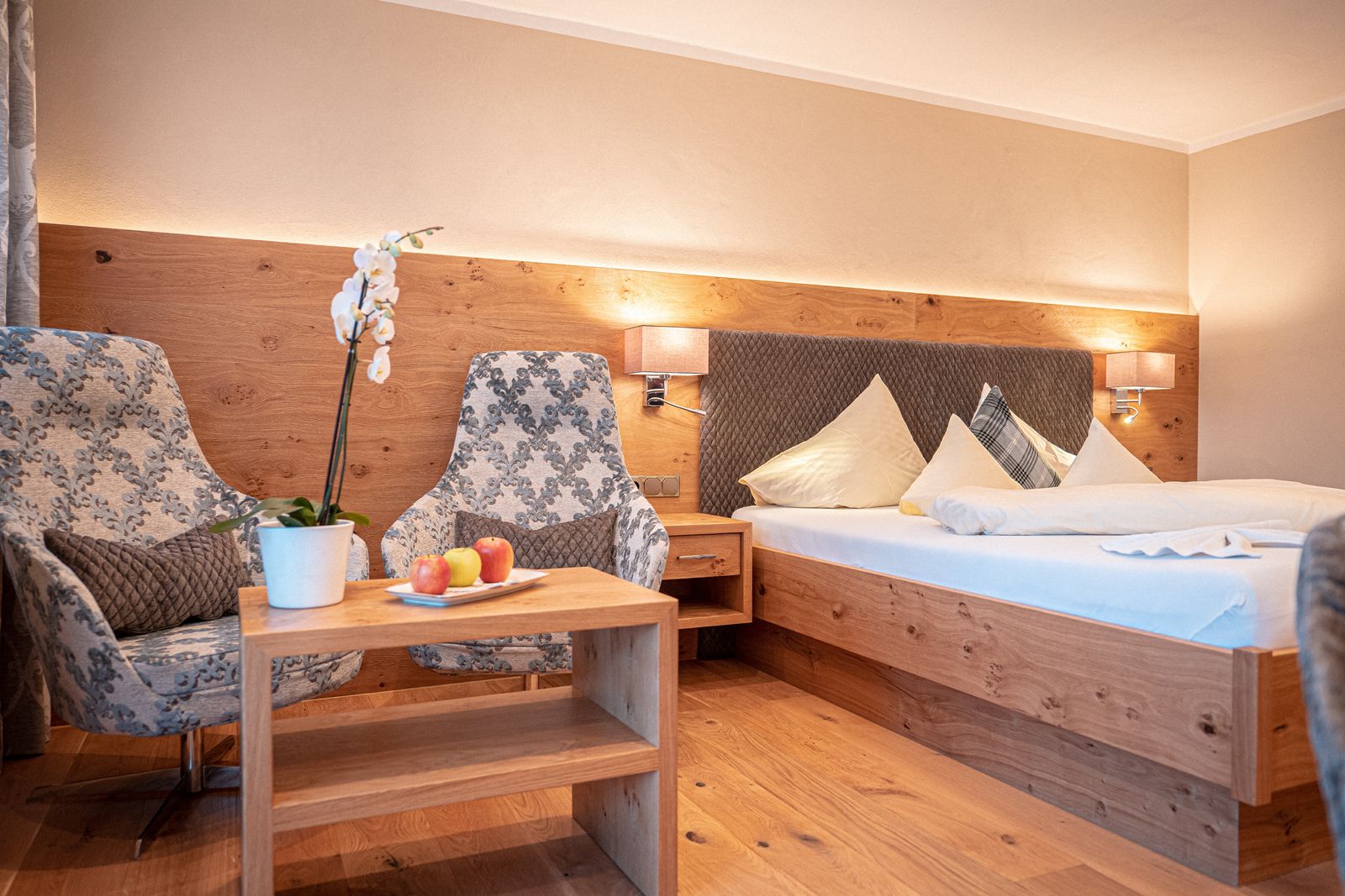 Doppelzimmer 29 - 32 qm  image 2 - Parkhotel Burgmühle