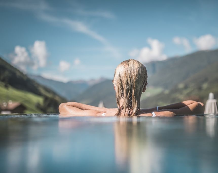 AMONTI Wellnessresort : Offerte «Vi regaliamo un giorno di vacanza»