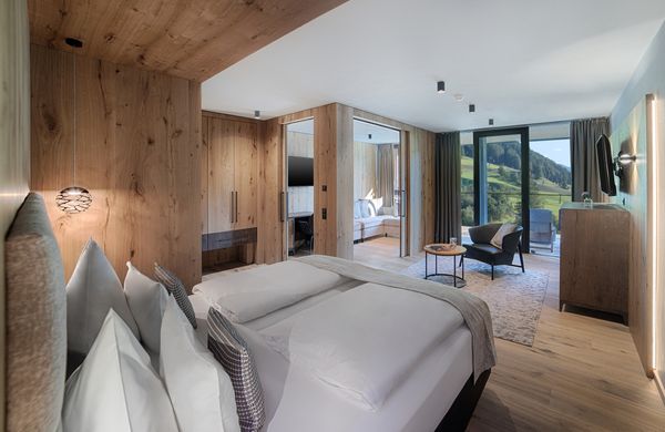 Last Minute: Suite • Lunaris: Chalet Suite