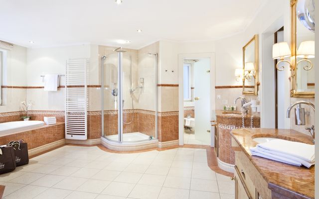 Panorama-Suite image 2 - Quellenhof Luxury Resort Passeier
