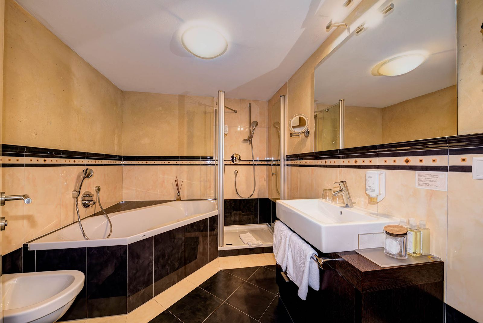 Family-Appartement groß image 7 - Quellenhof Luxury Resort Passeier