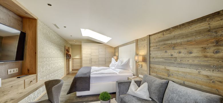 Quellenhof Luxury Resort Passeier: Double room Hirzer image #1