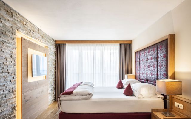 Panorama-Suite deluxe image 3 - Quellenhof Luxury Resort Passeier