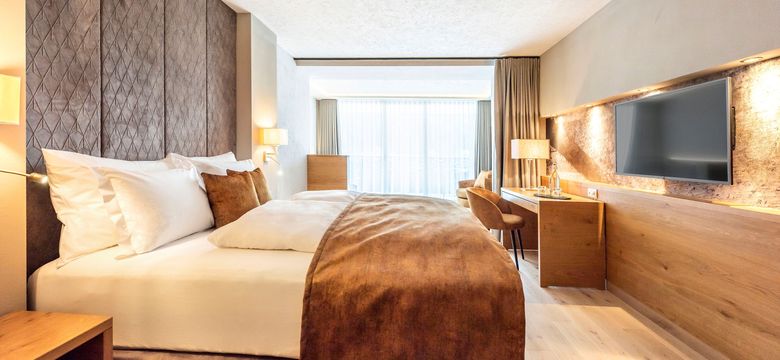 Quellenhof Luxury Resort Passeier: Double room Edelweiß deluxe image #8