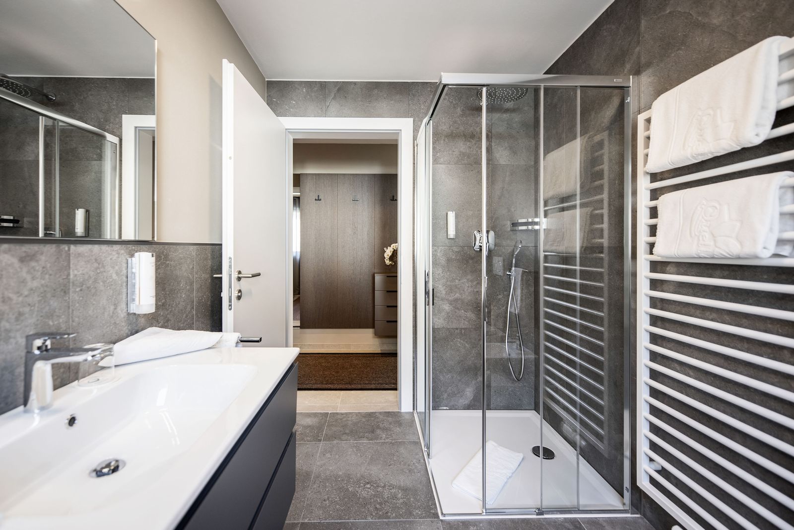 Family Appartement image 3 - Quellenhof Luxury Resort Passeier