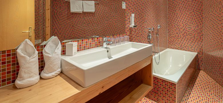 MY ALPENWELT Resort: Alpine lodge family suite image #5
