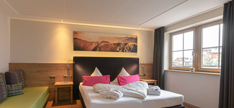 MY ALPENWELT Resort: Deluxe twin-room "Mountain View" image #2