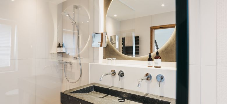 Landhotel Voshövel GmbH: Schlafzimmer "Blumberg" image #5