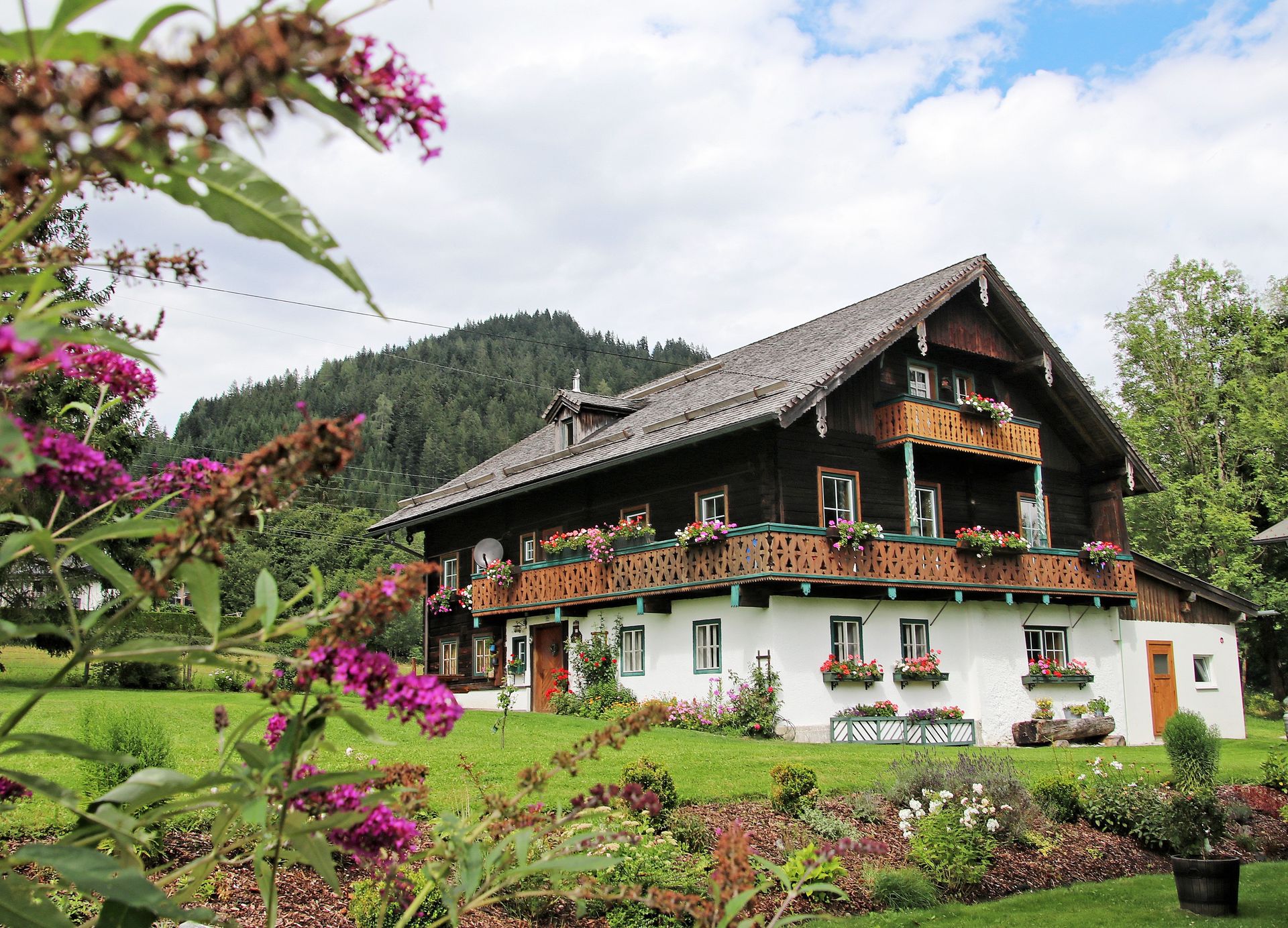 Bauernhaus Lammertal In St Martin Mieten Almhutten Und Chalets In Den Alpen