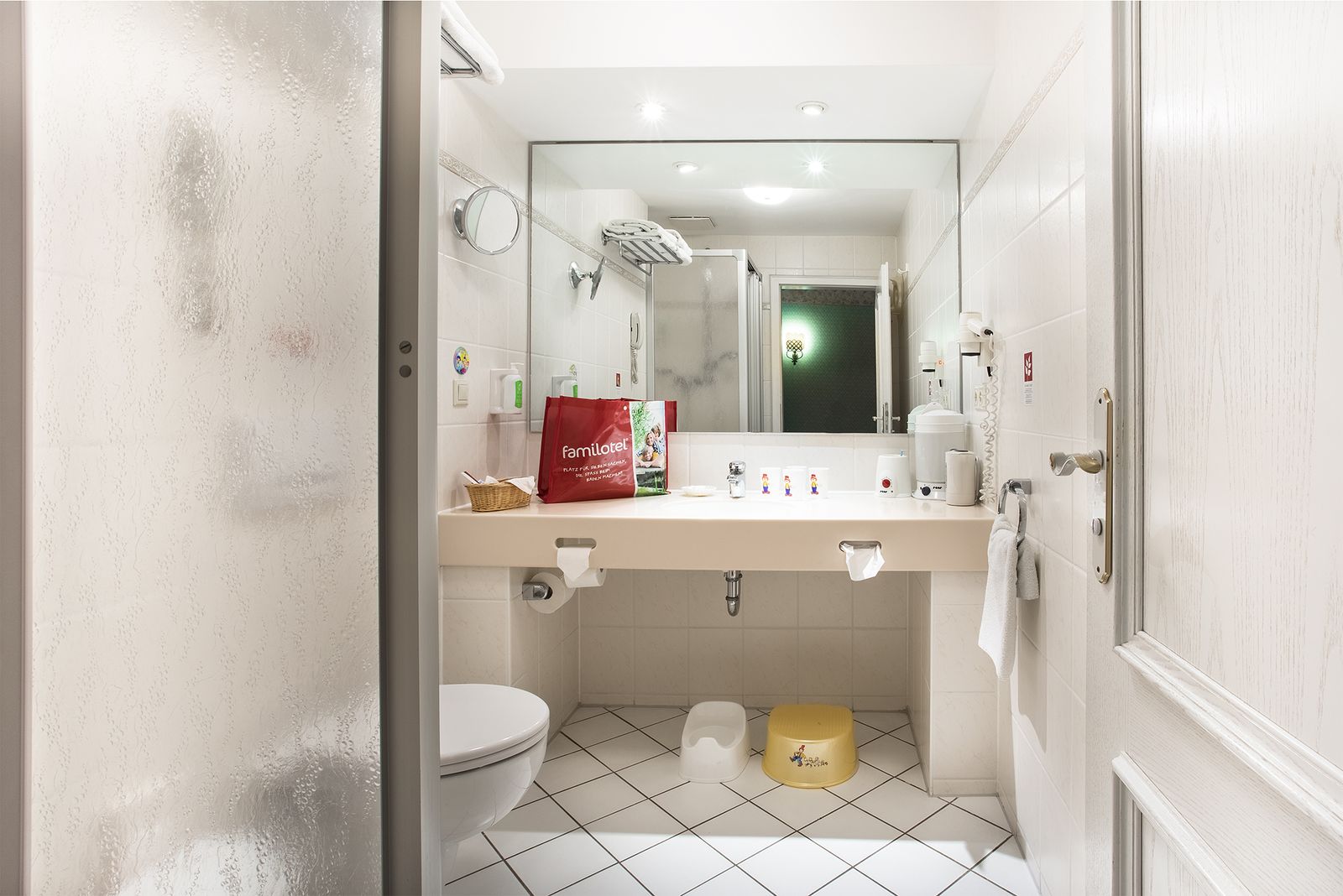 Badezimmer im Familotel Mecklenburgische Seenplatte - Borchard's Rookhus