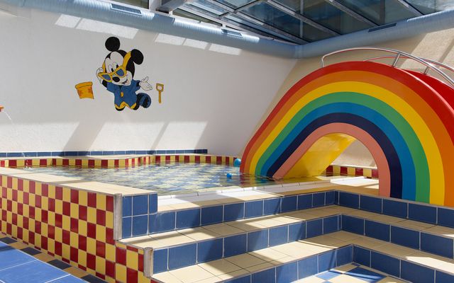 Familienhotel_Deichkrone_Nordsee_Schwimmen.jpg