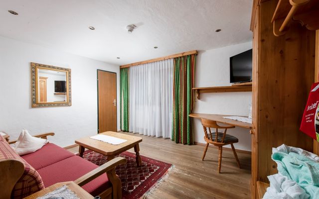 Familien-Appartement (3 Raum image 3 - Familotel Tirol Landgut Furtherwirt