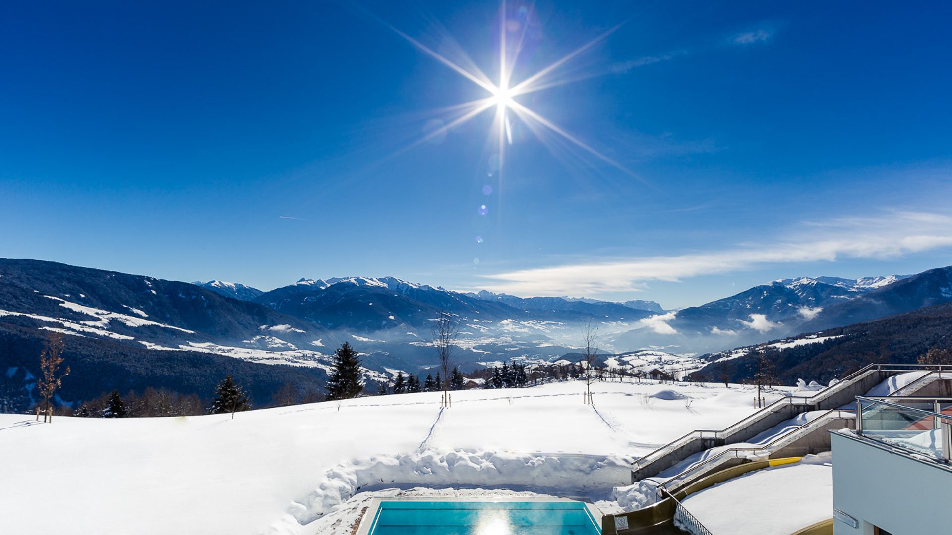 Verbringen Sie Ihren Familien Ski- & Winterurlaub im Familotel Alpenhof in Südtirol.
