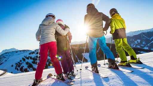 Winterurlaub mit der Familie im Familotel Lengauer Hof in Saalbach Hinterglem genießen.