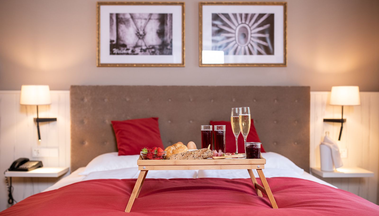 Romantisches Frühstück in der Turmsuite