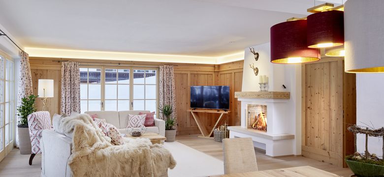 Relais & Châteaux Tennerhof Gourmet & Spa de Charme Hotel : Chalet with 3 bedrooms image #6
