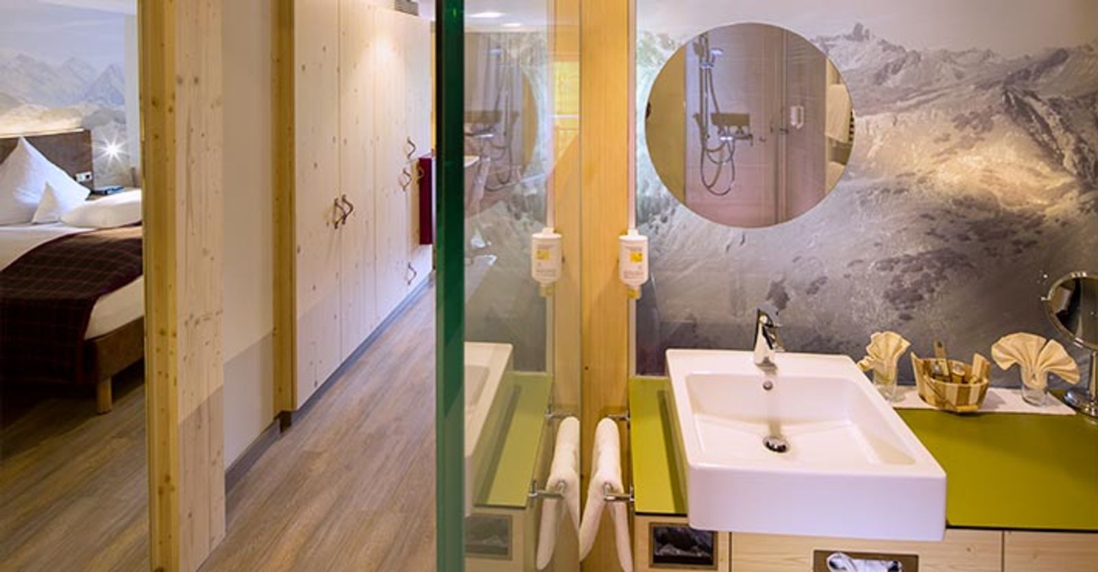 ZimmerdetailPriml - DoppelzimmerWaldseite image 2 - Allgäuhotel Tanneck