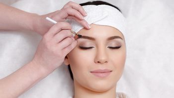Augenbrauen-& Wimpern färben