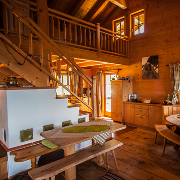 Wohnbereich mit Essecke, Steinbergalm, Kitzbühel, Tirol, Tirol, Österreich