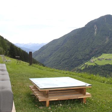 Sitzecke im Außenbereich, Schauinstal Appartement, Luttach, Südtirol, Trentino-Südtirol, Italien