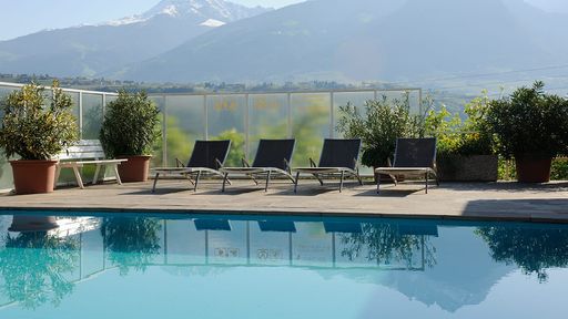 Biohotel Pazeider Südtirol Hotel Wellness Außenschwimmbad