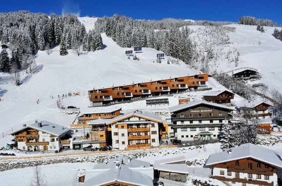 Winter - gesamte Bachgut-Anlage, Bachgut Berg Chalet, Saalbach-Hinterglemm, Salzburg, Salzburg, Österreich