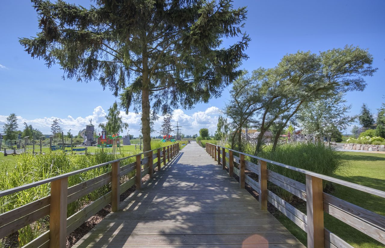 Eingang Park Sommer.jpg