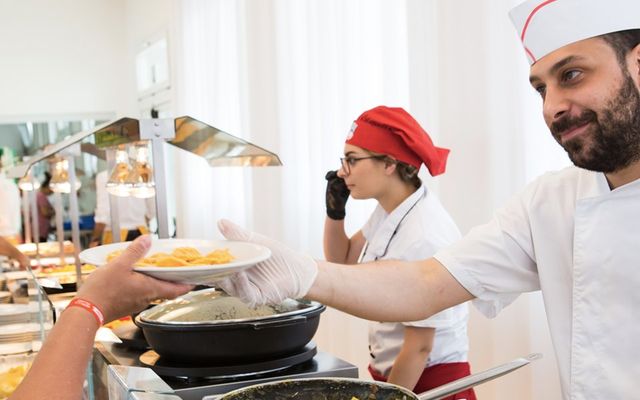 Frische Zubereitung von den Augen der Hotelgäste