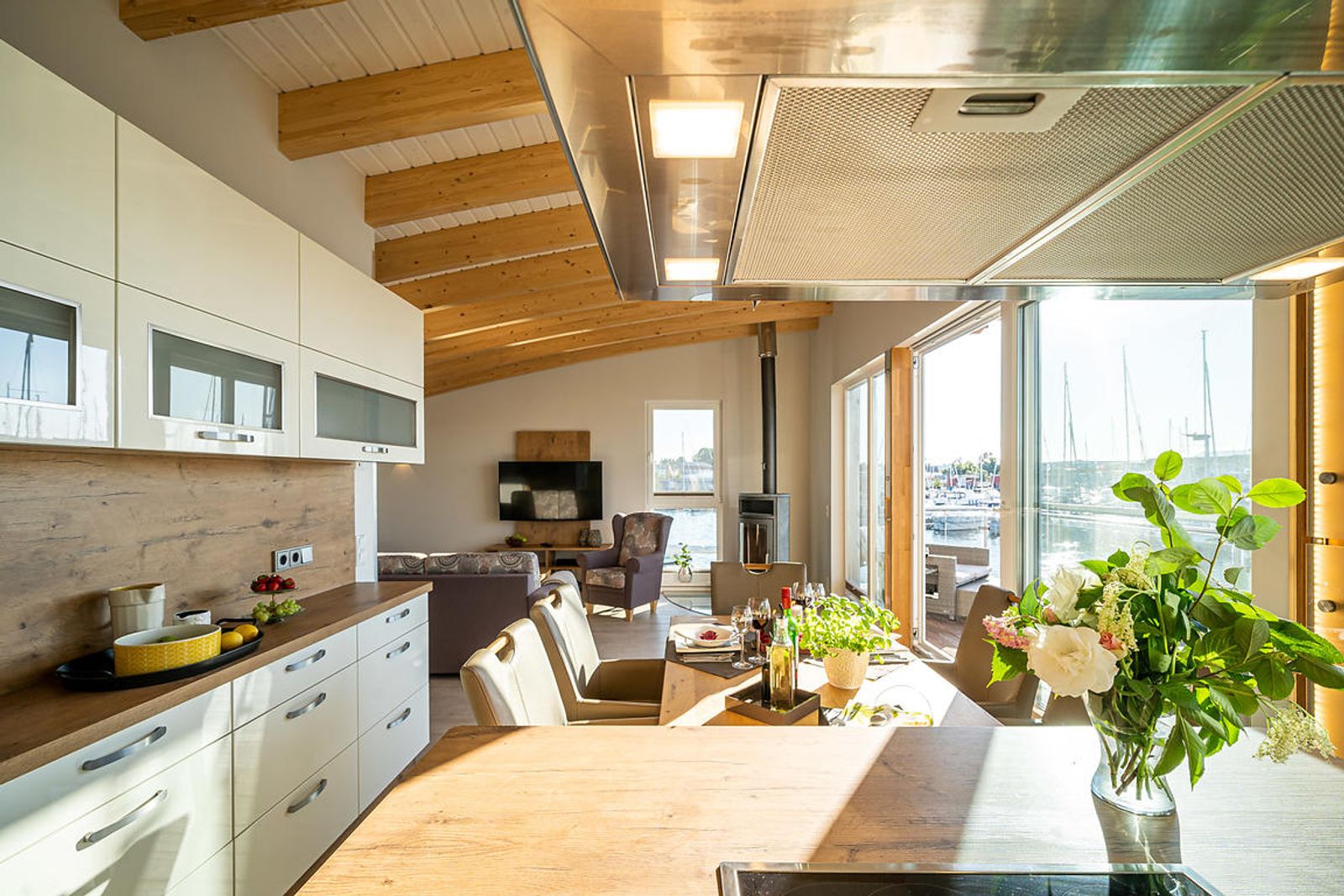 Float 105 Poseidon - #19