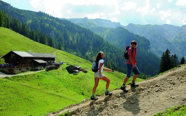 Familotel Südtirol Alphotel Tyrol Wellness & Family Resort: Die Sommerfrische in den Bergen