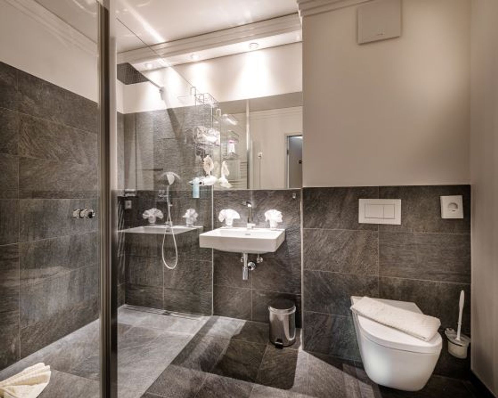 Suite "kleines Himmelreich" mit Südbalkon oder Terrasse - #5