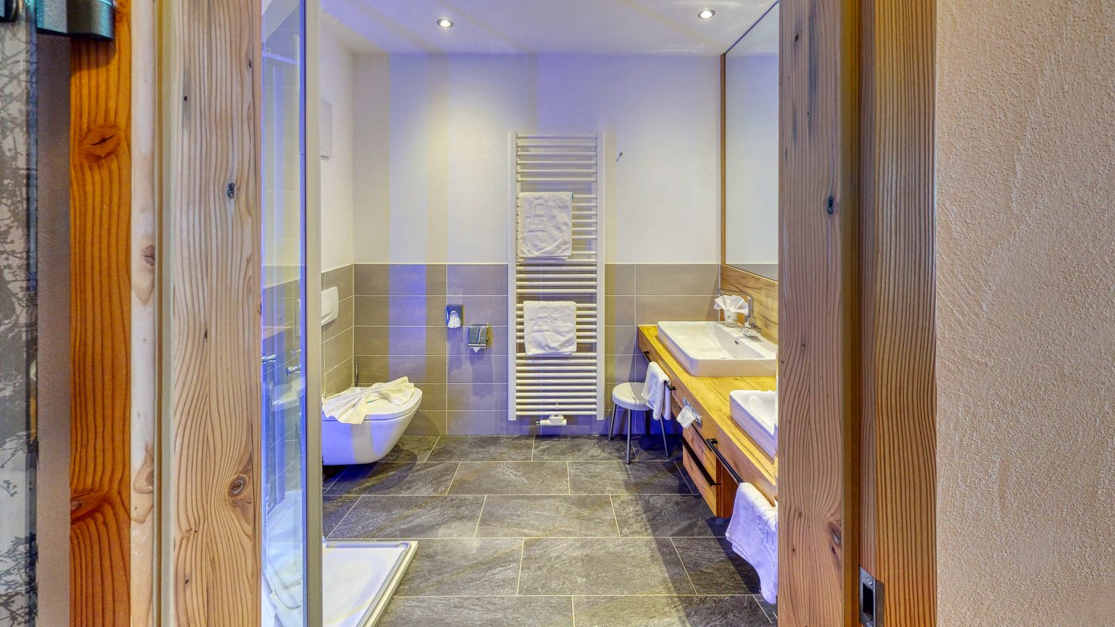 großes Doppelzimmer "Landleben" mit Süd-Westbalkon - #4