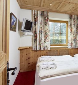ALPENGAMS image 2 - Familotel Zugspitze Hotel Tirolerhof
