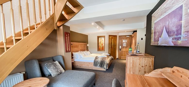 Sport- und Ferienhotel Riedlberg: Berg mit Galerie image #1