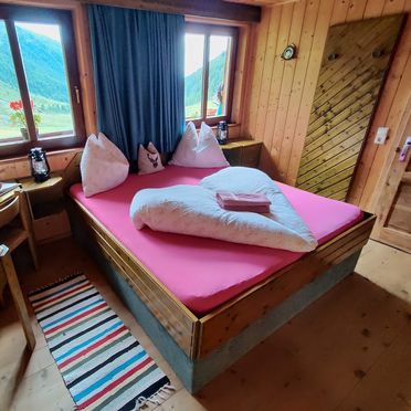 Schlafzimmer, Oberpranterhütte, Meransen, Trentino-Südtirol, Italien