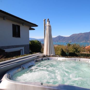 Außen Sommer 3, Rustico Adelina, Luino, Lago Maggiore, Lombardei, Italien