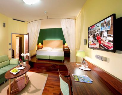 Hotel Paradiso: Colorama Suite Relaxpool
