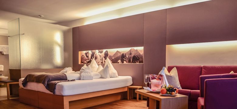 Sonne Lifestyle Resort Bregenzerwald: Penthouse design room image #1
