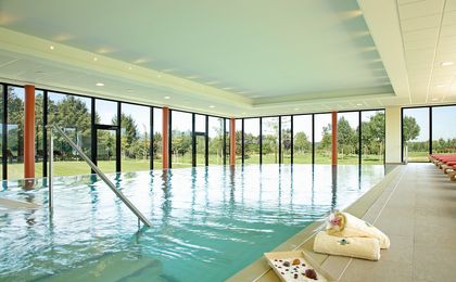 See Park Janssen - Wellnesshotel - Innenpool