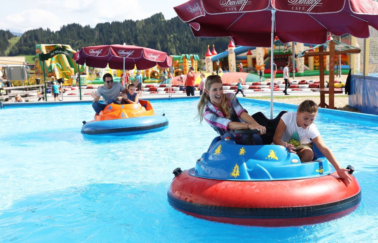 Wasserboote im Freizeitpark